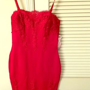 Beautiful red dress!